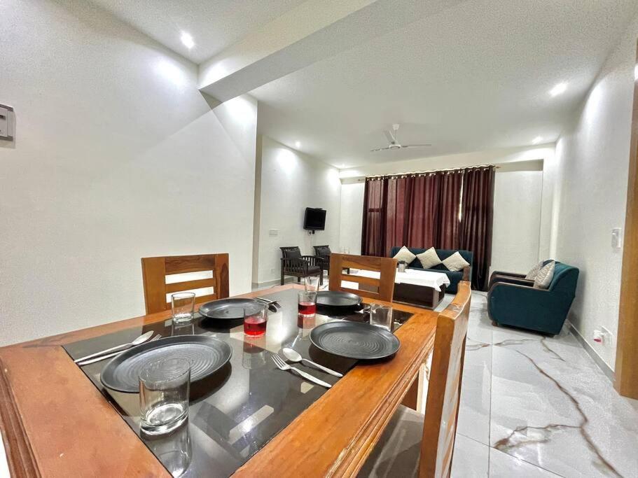 Host Jatin Kasauli Crest 7O1827O7O3 Leilighet Eksteriør bilde