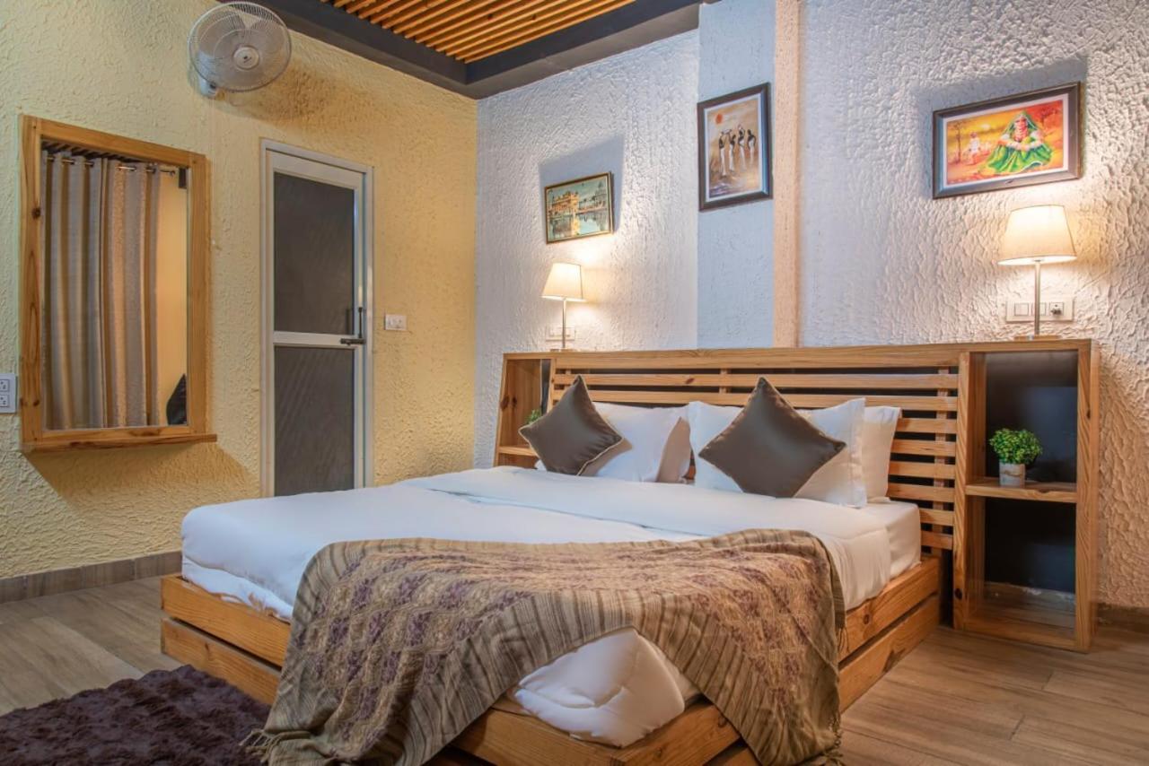 Host Jatin Kasauli Crest 7O1827O7O3 Leilighet Eksteriør bilde